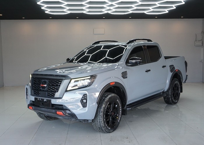 NISSAN Navara