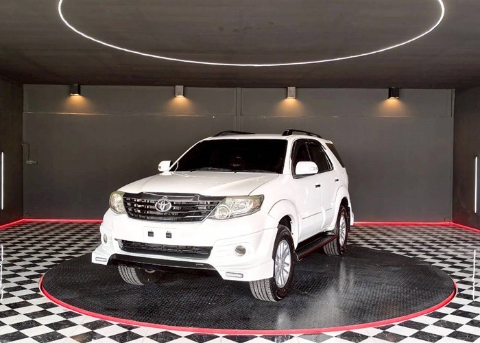 TOYOTA FORTUNER