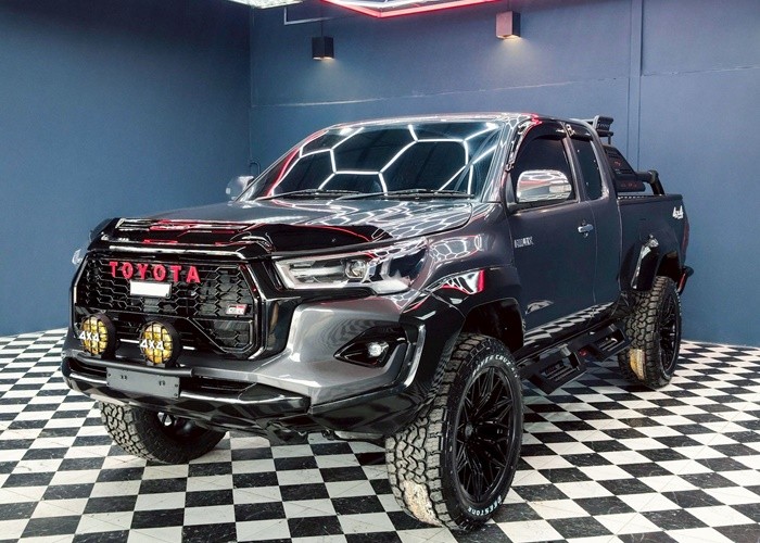 TOYOTA 