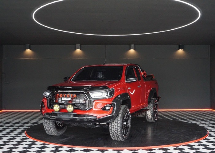 TOYOTA Hilux Revo