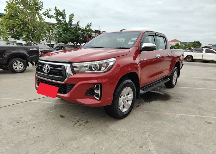 TOYOTA Hilux Revo