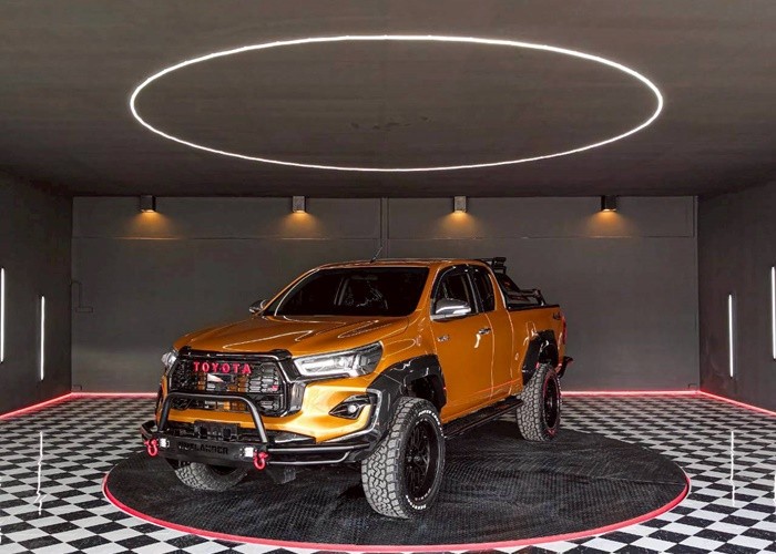 TOYOTA Hilux Revo