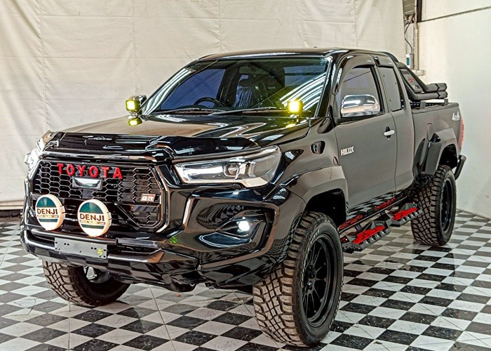 TOYOTA 