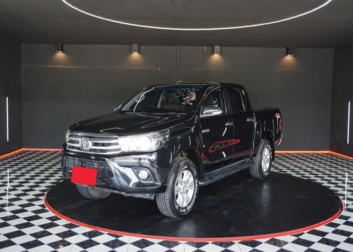 TOYOTA Hilux Revo