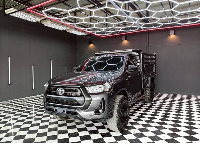 TOYOTA Hilux Revo