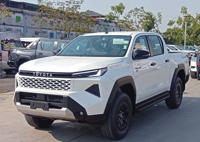 TOYOTA 