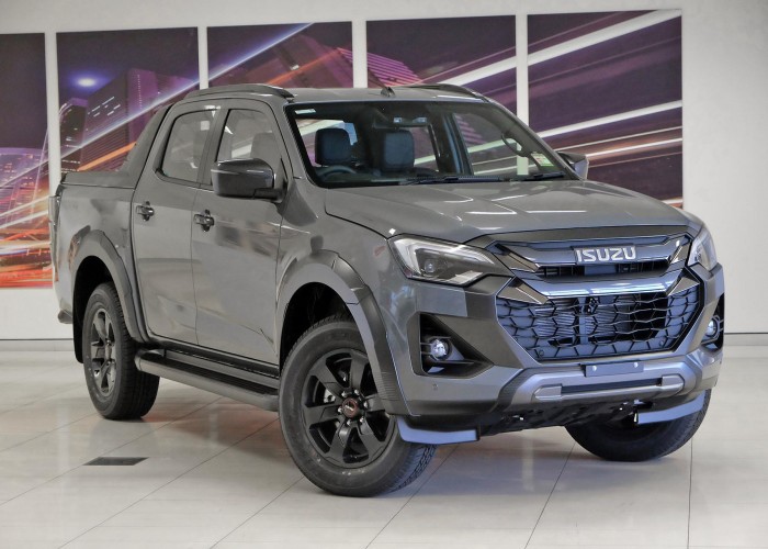 ISUZU 