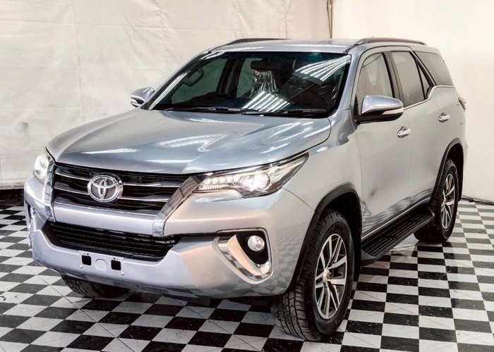 TOYOTA 
