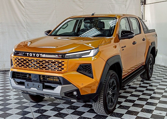 TOYOTA 