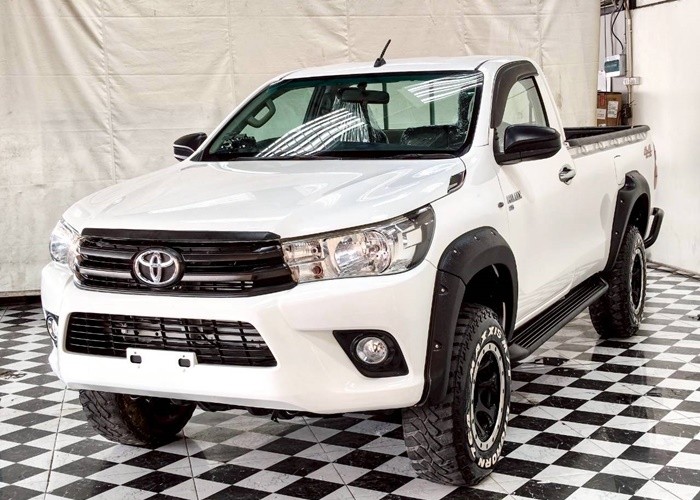 TOYOTA 