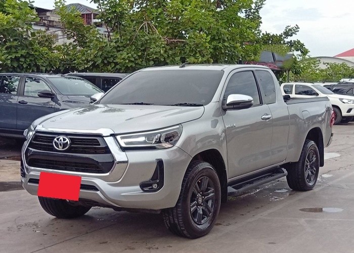 TOYOTA Hilux Revo