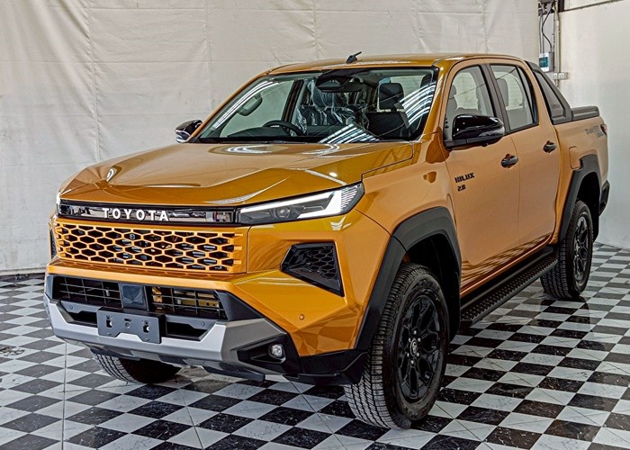 TOYOTA 