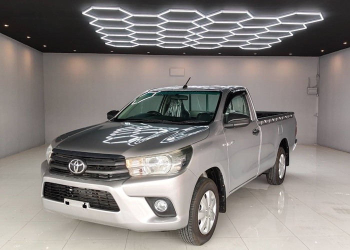 TOYOTA Hilux Revo