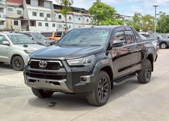 TOYOTA 