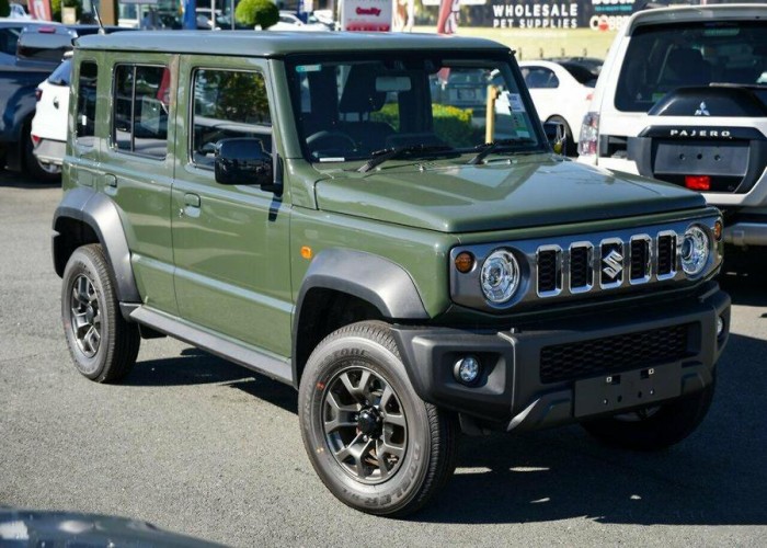 SUZUKI 