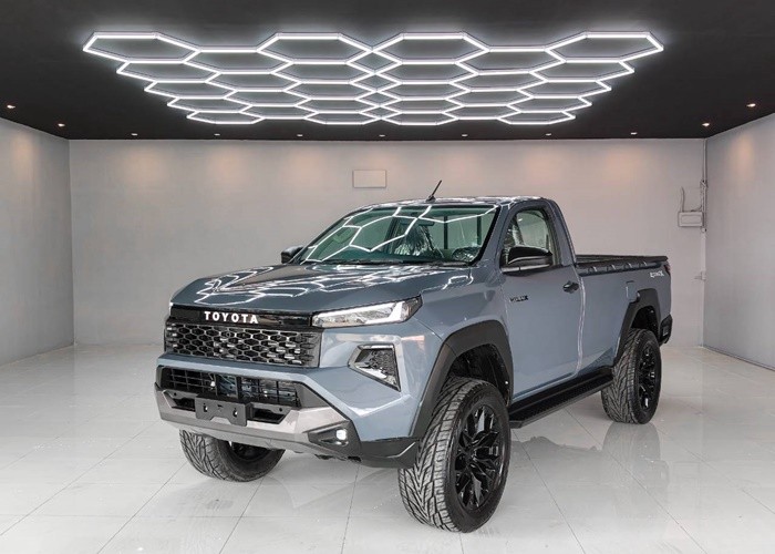 TOYOTA Hilux Revo