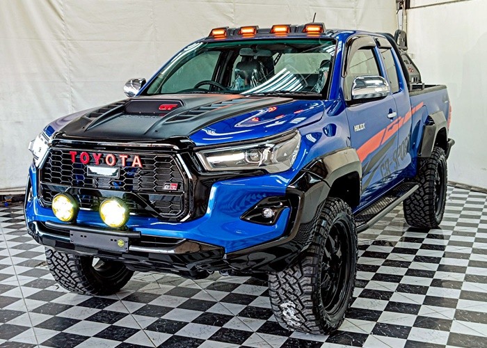 TOYOTA 