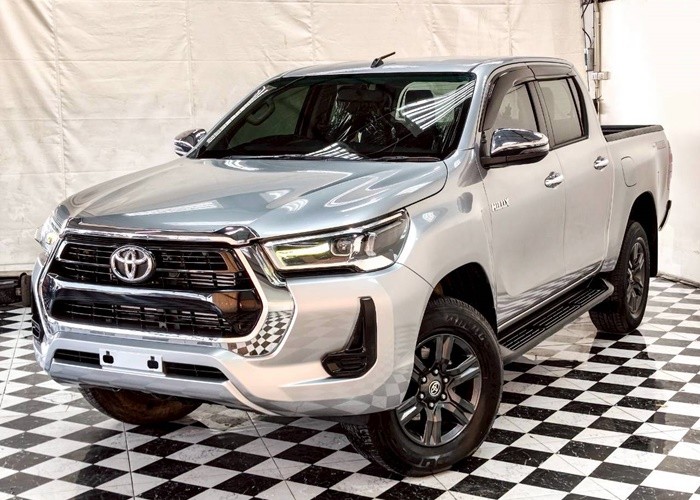 TOYOTA 