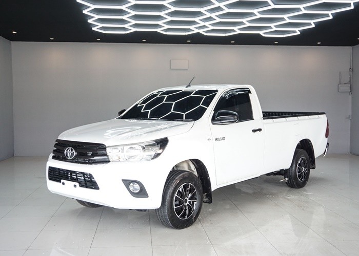 TOYOTA Hilux Revo