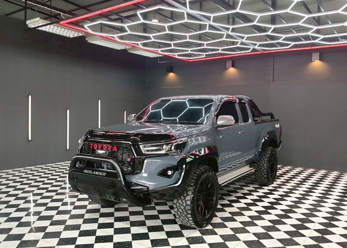 TOYOTA 
