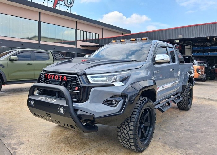 TOYOTA 