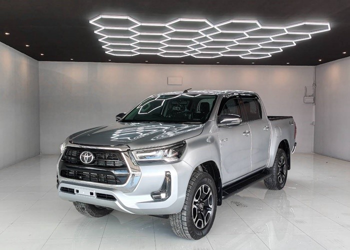 TOYOTA Hilux Revo