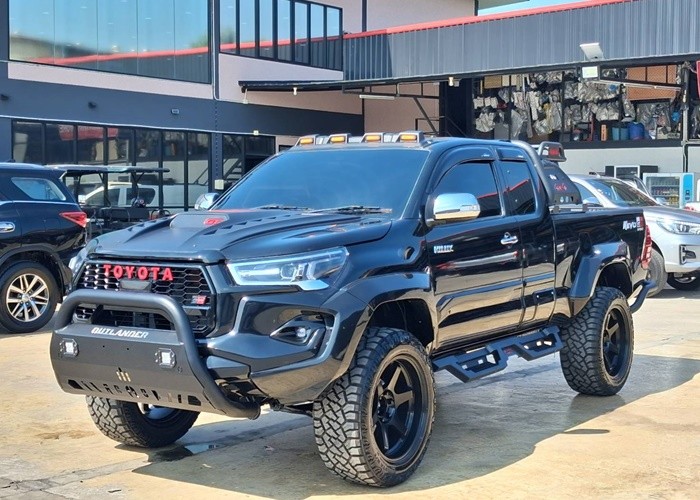 TOYOTA 
