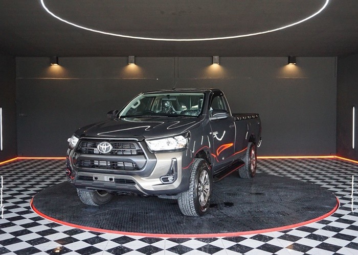 TOYOTA Hilux Revo