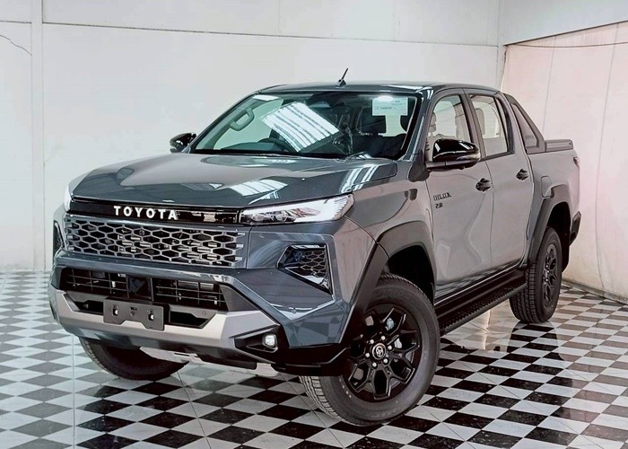 TOYOTA 