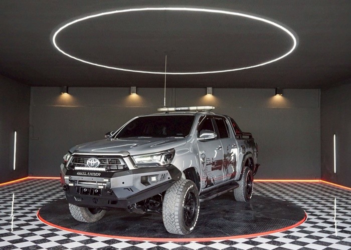 TOYOTA Hilux Revo