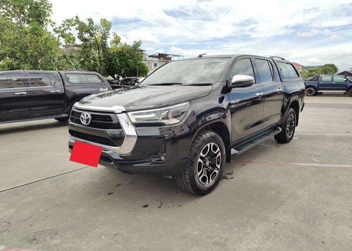 TOYOTA Hilux Revo