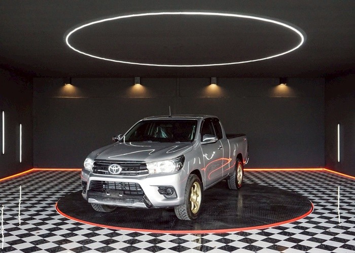 TOYOTA Hilux Revo
