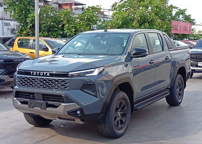 TOYOTA 