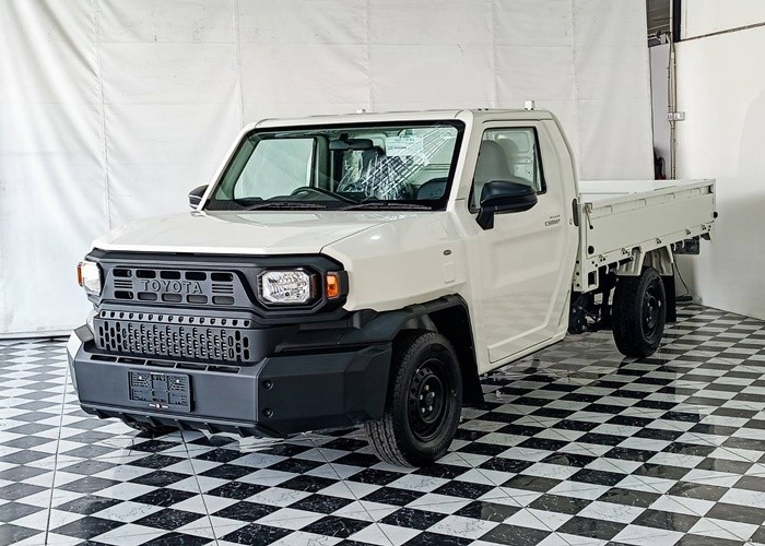 TOYOTA 