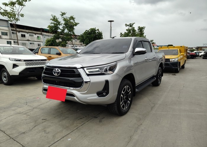 TOYOTA Hilux Revo