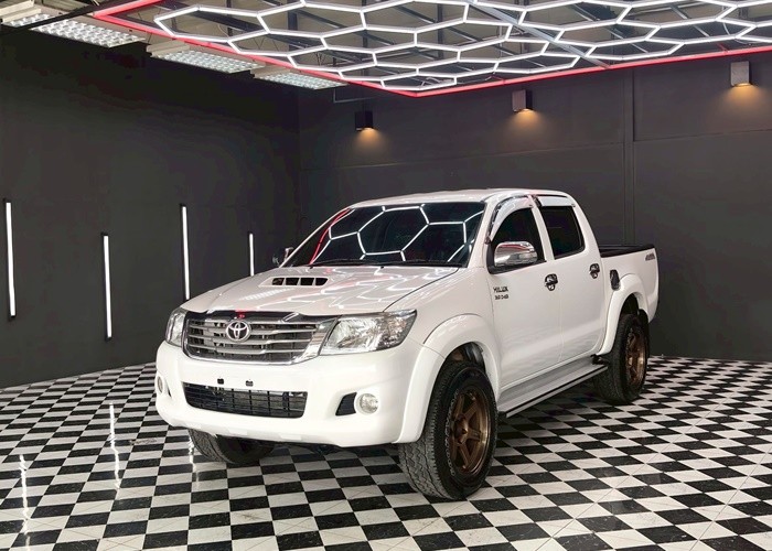 TOYOTA 