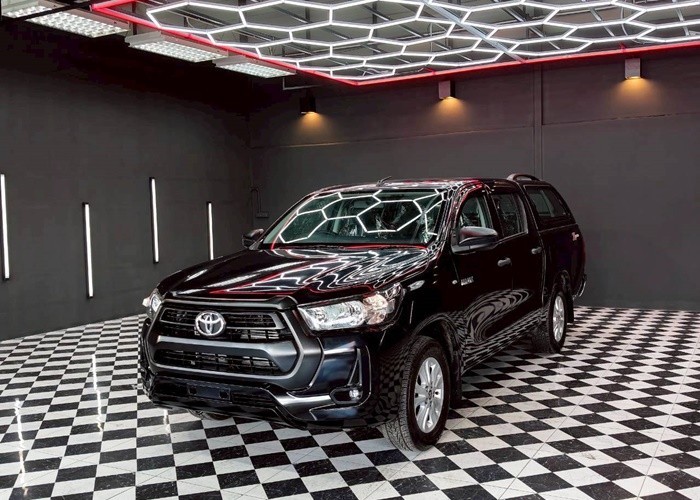 TOYOTA 