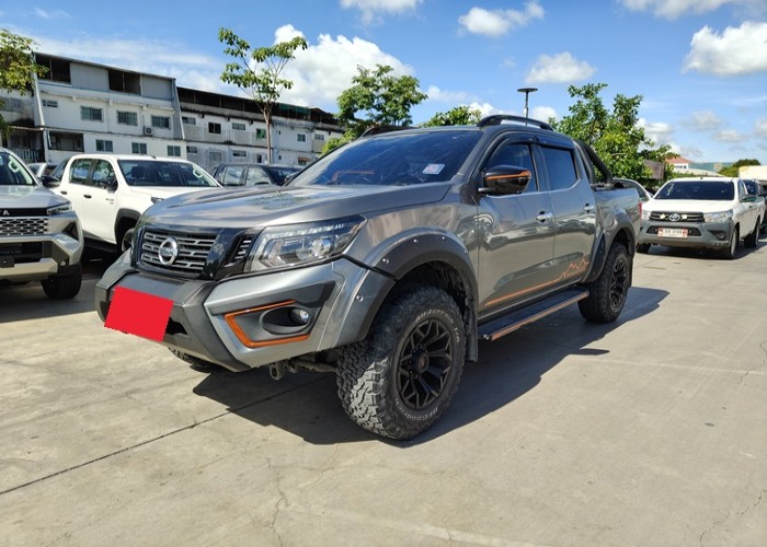 NISSAN 