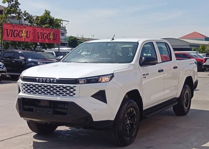 TOYOTA Hilux Travo
