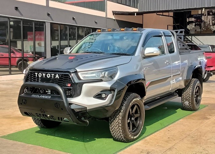 TOYOTA 