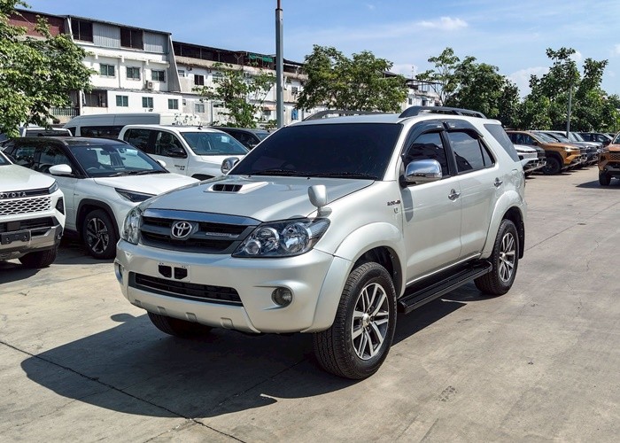 TOYOTA 