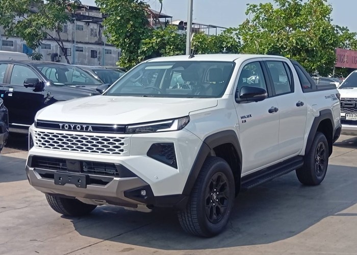 TOYOTA 