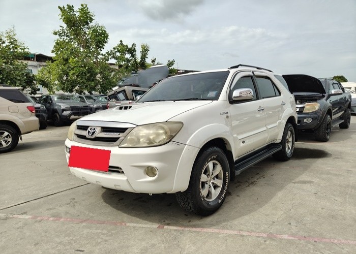 TOYOTA FORTUNER