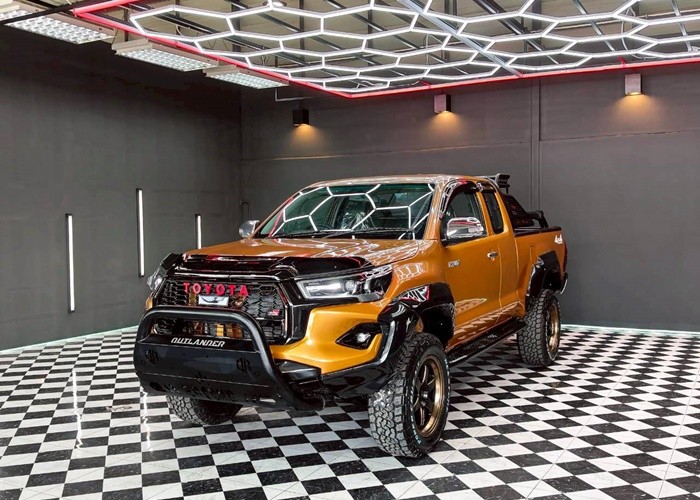 TOYOTA 