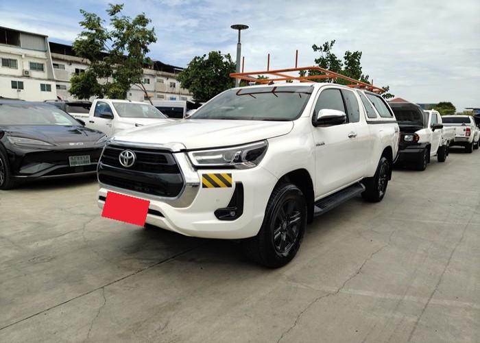 TOYOTA Hilux Revo