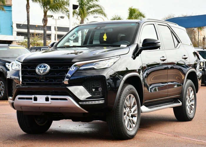 TOYOTA 