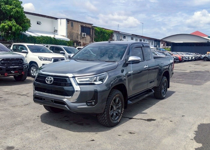 TOYOTA 