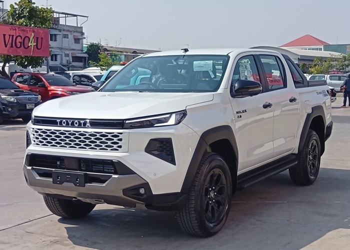 TOYOTA 