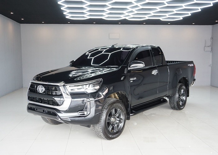 TOYOTA Hilux Revo
