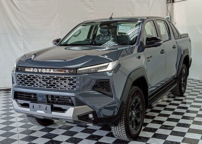 TOYOTA 